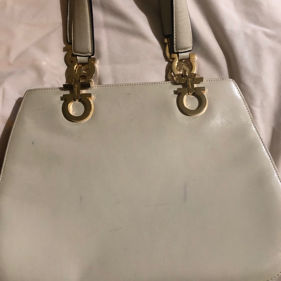 Authentic Salvatore Ferragamo - Picture 3 of 6